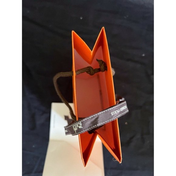 Hermes Paper Reusable Shopping Bag Gift 9" x 6 " x 3" - Picture 5 of 5